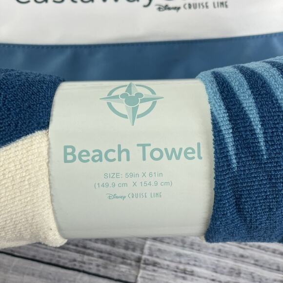 Disney Cruise Line DCL Castaway Club Tote Bag & Towel Platinum Captain Mickey - Picture 3 of 9